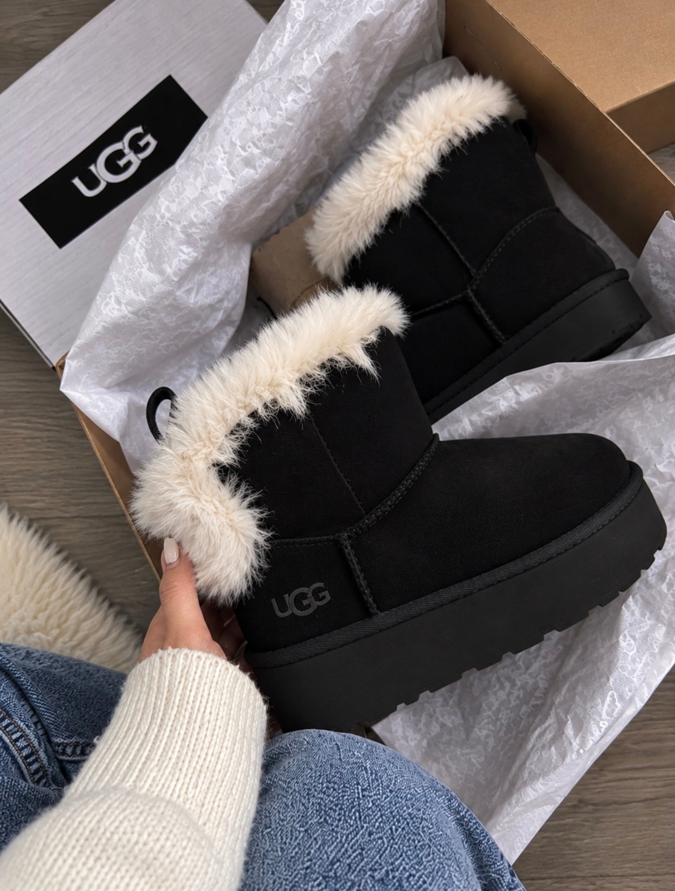 w. Ugg