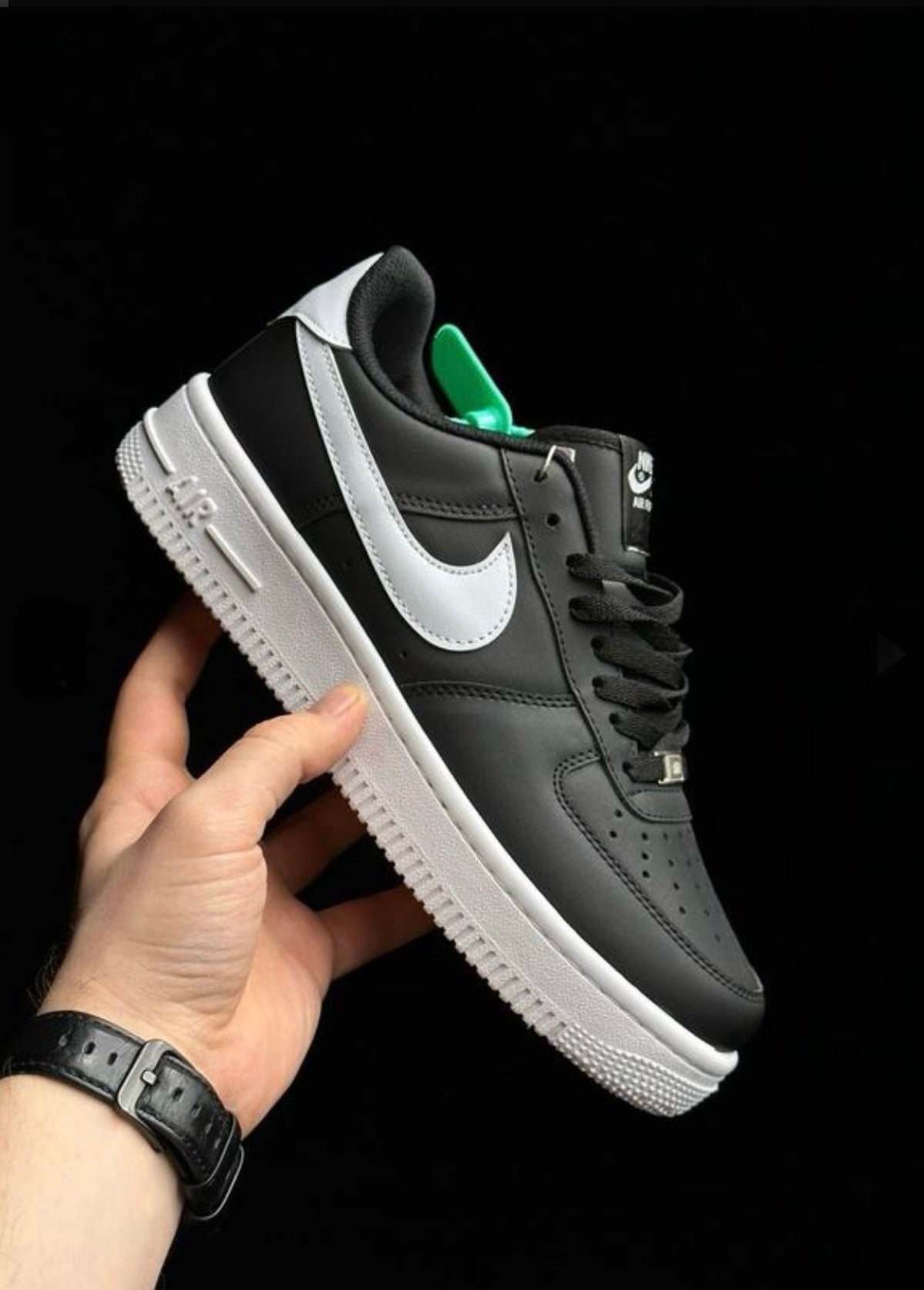 r.Air Force Negru