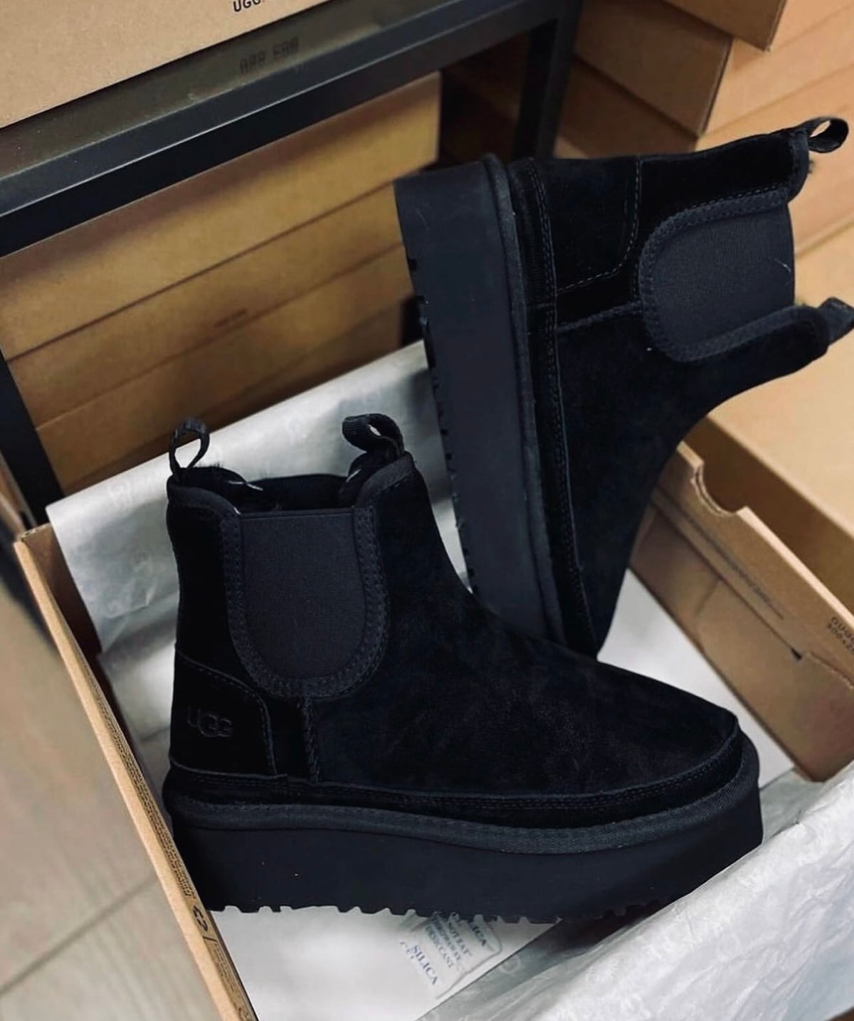 b.Ugg