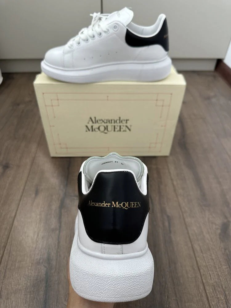 a.A McQueen