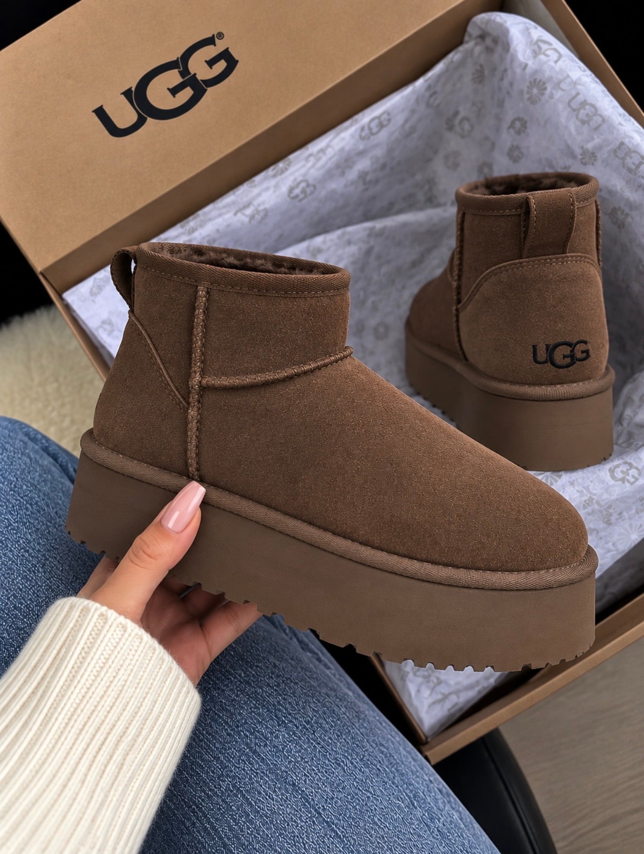 w.        Ugg