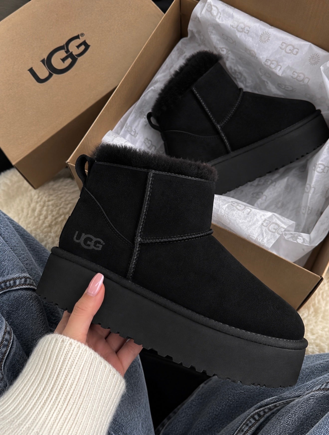 w.      Ugg