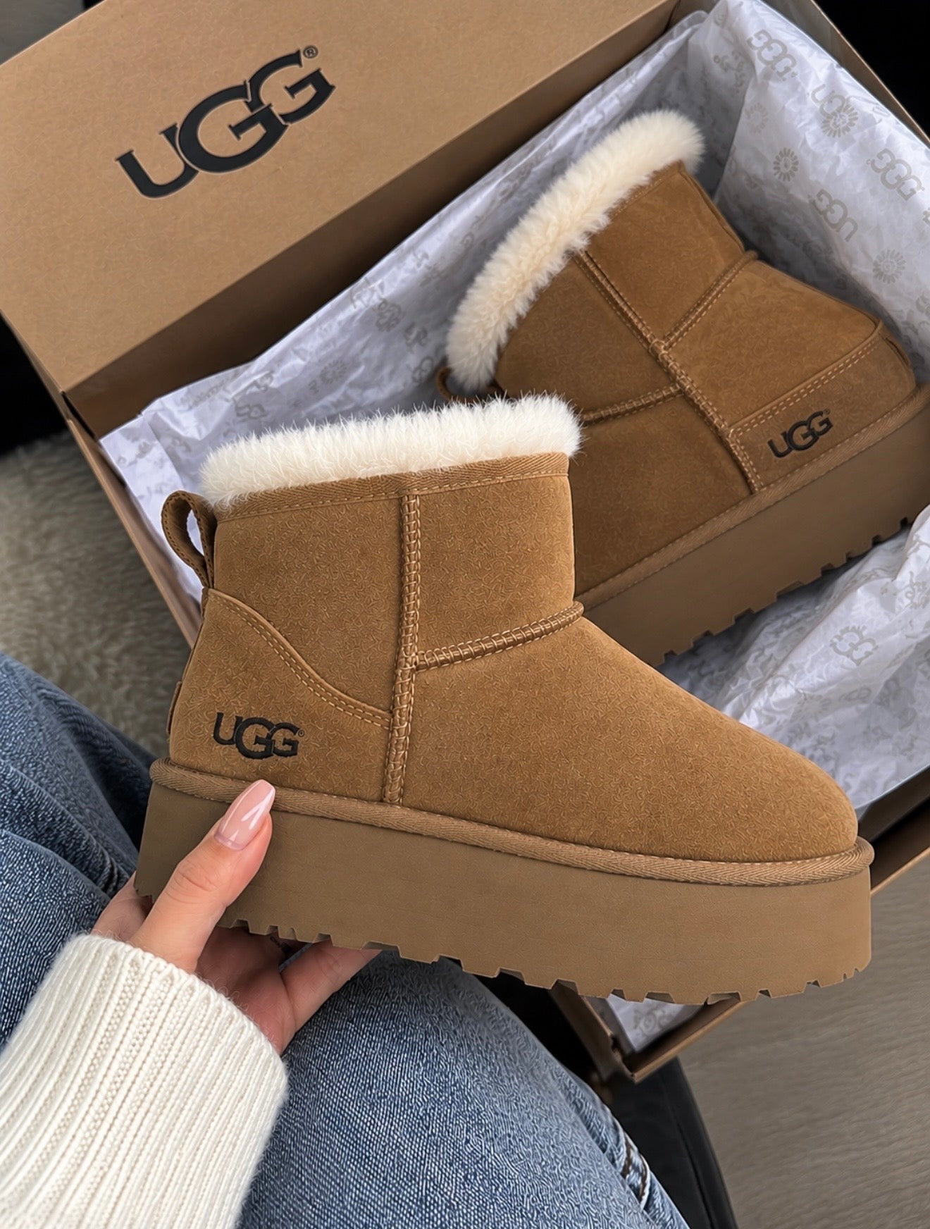 w.          Ugg