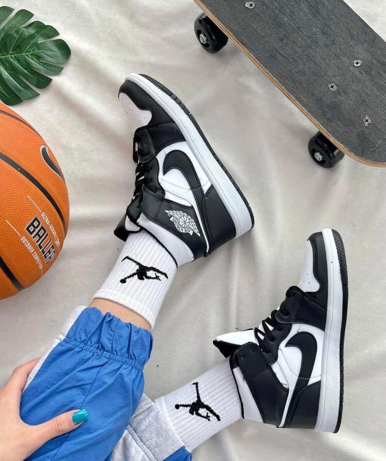 w.Jordan Black-white